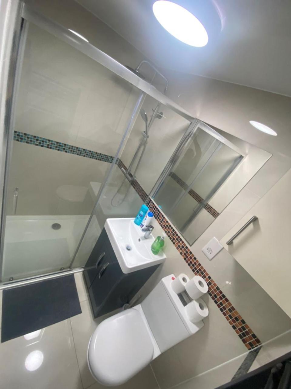 The Royal Boutique Oxford Lodge By London Sleep 6 هايس المظهر الخارجي الصورة
