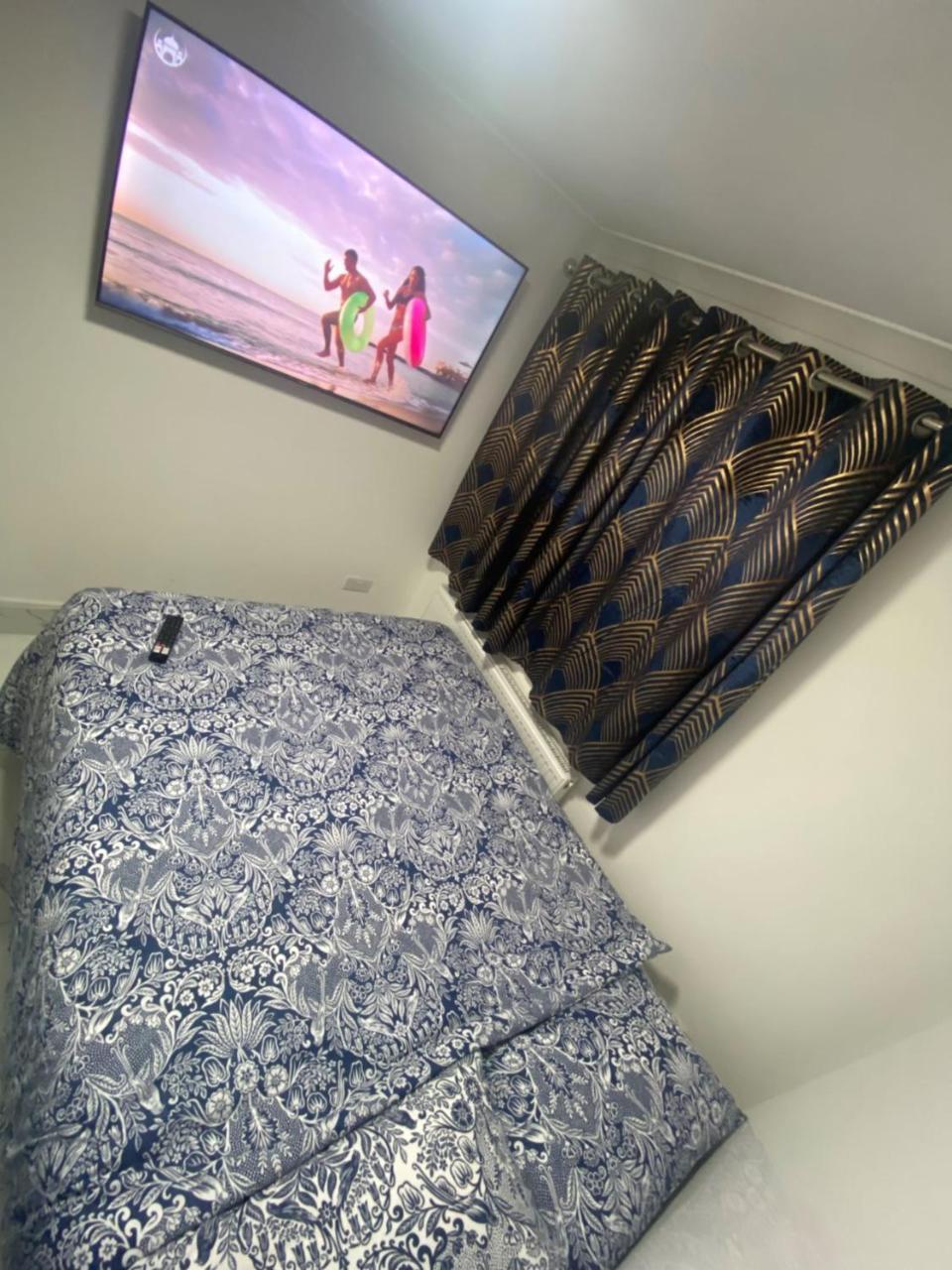 The Royal Boutique Oxford Lodge By London Sleep 6 هايس المظهر الخارجي الصورة