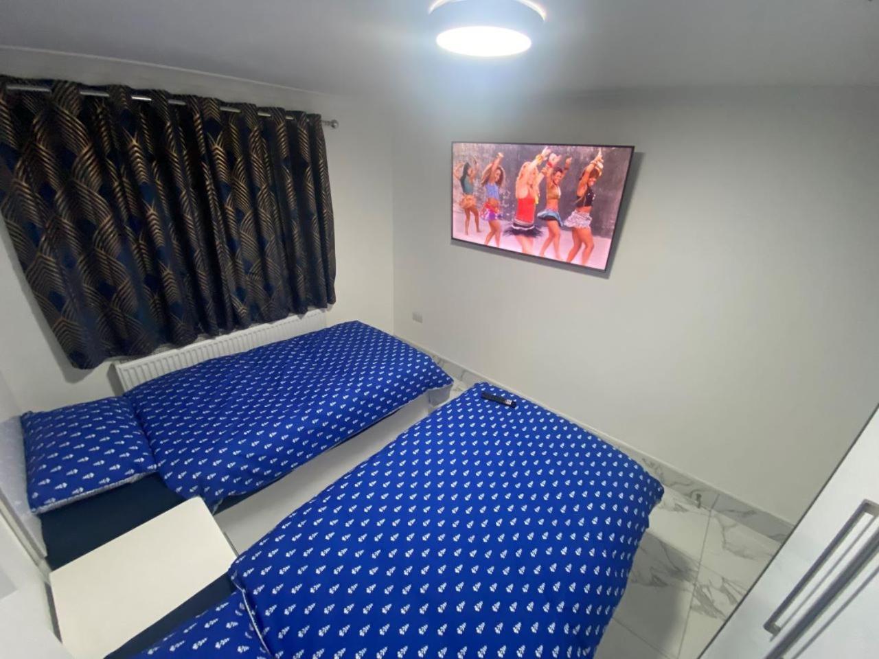 The Royal Boutique Oxford Lodge By London Sleep 6 هايس المظهر الخارجي الصورة