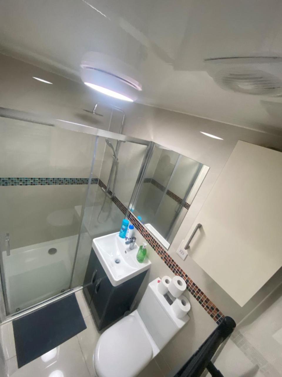 The Royal Boutique Oxford Lodge By London Sleep 6 هايس المظهر الخارجي الصورة