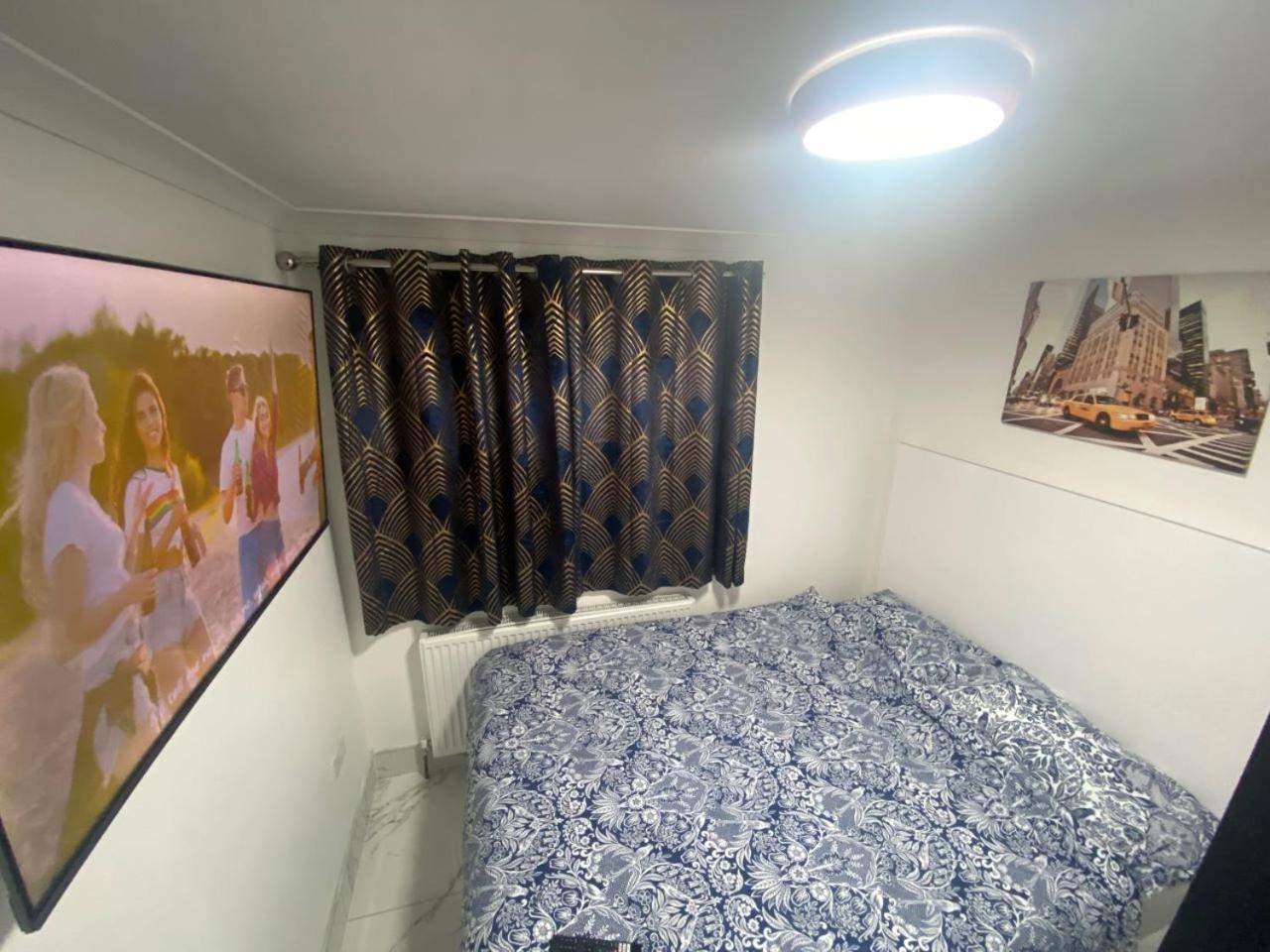 The Royal Boutique Oxford Lodge By London Sleep 6 هايس المظهر الخارجي الصورة