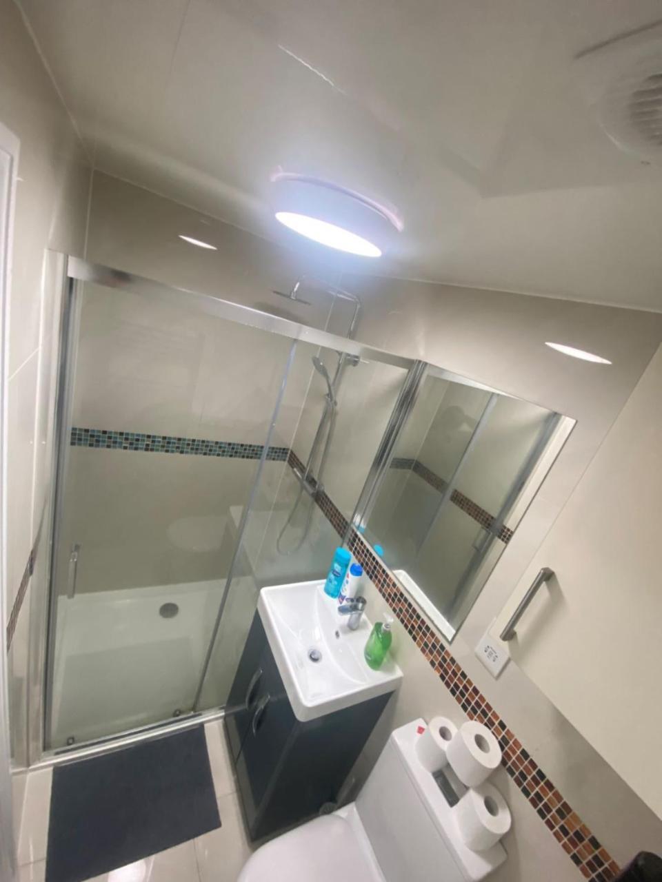 The Royal Boutique Oxford Lodge By London Sleep 6 هايس المظهر الخارجي الصورة