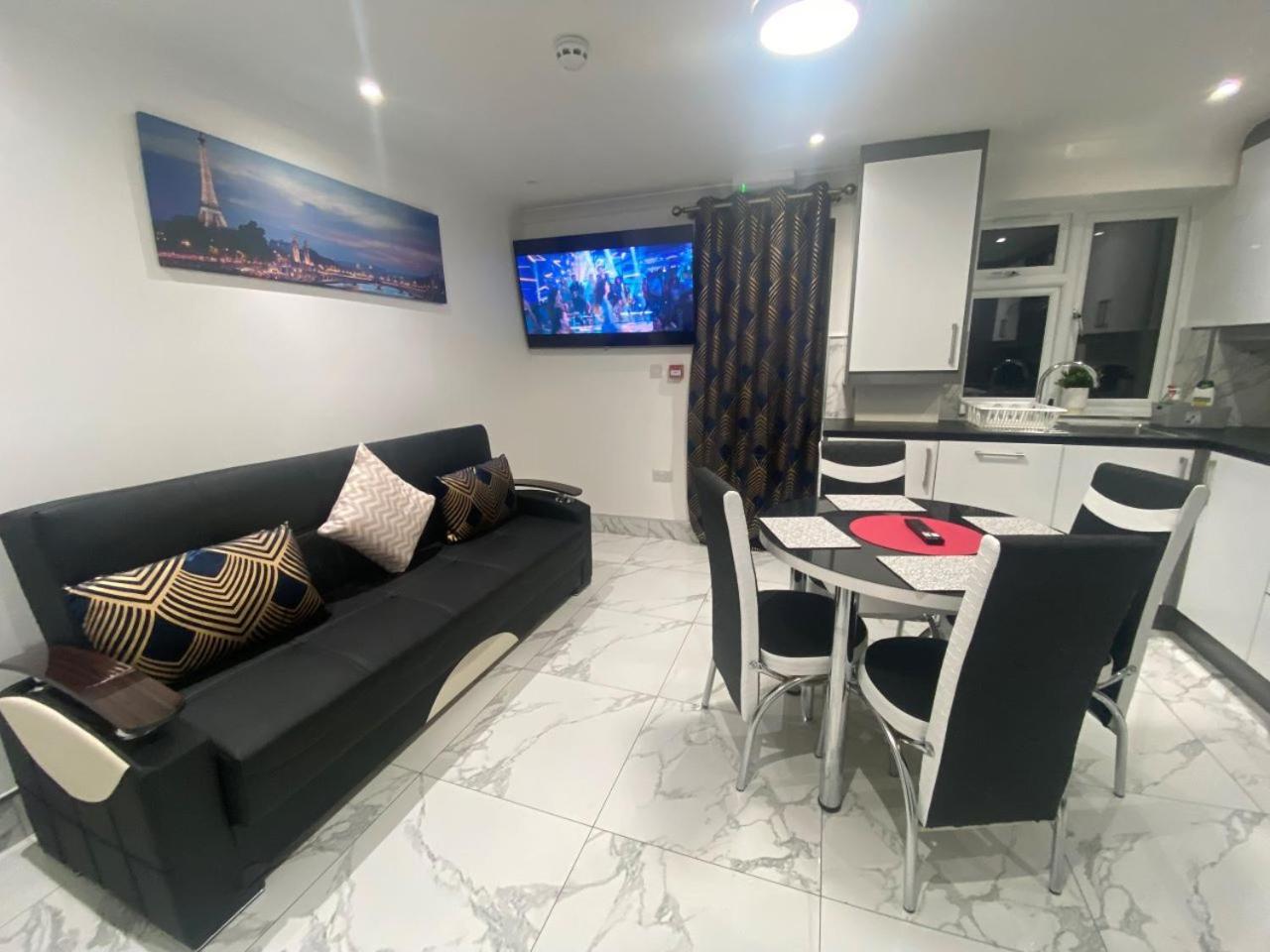 The Royal Boutique Oxford Lodge By London Sleep 6 هايس المظهر الخارجي الصورة