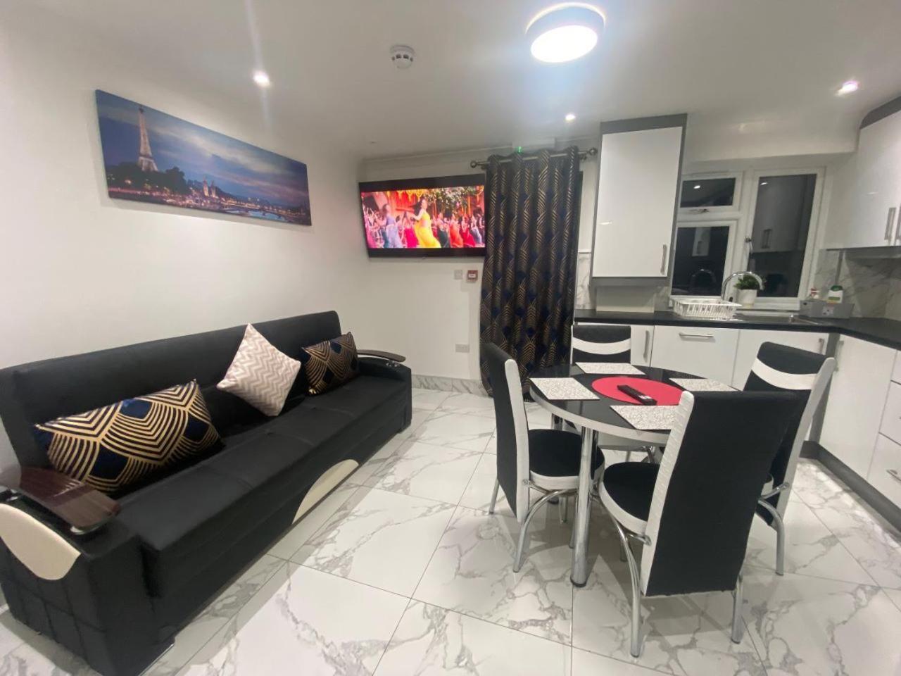 The Royal Boutique Oxford Lodge By London Sleep 6 هايس المظهر الخارجي الصورة