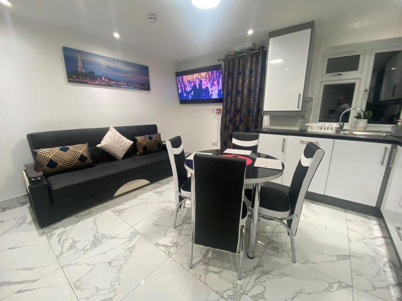 The Royal Boutique Oxford Lodge By London Sleep 6 هايس المظهر الخارجي الصورة