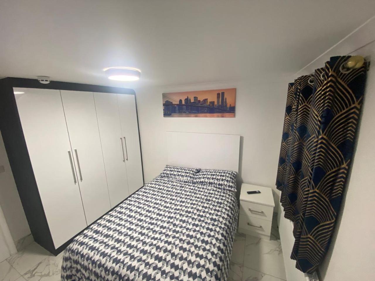 The Royal Boutique Oxford Lodge By London Sleep 6 هايس المظهر الخارجي الصورة
