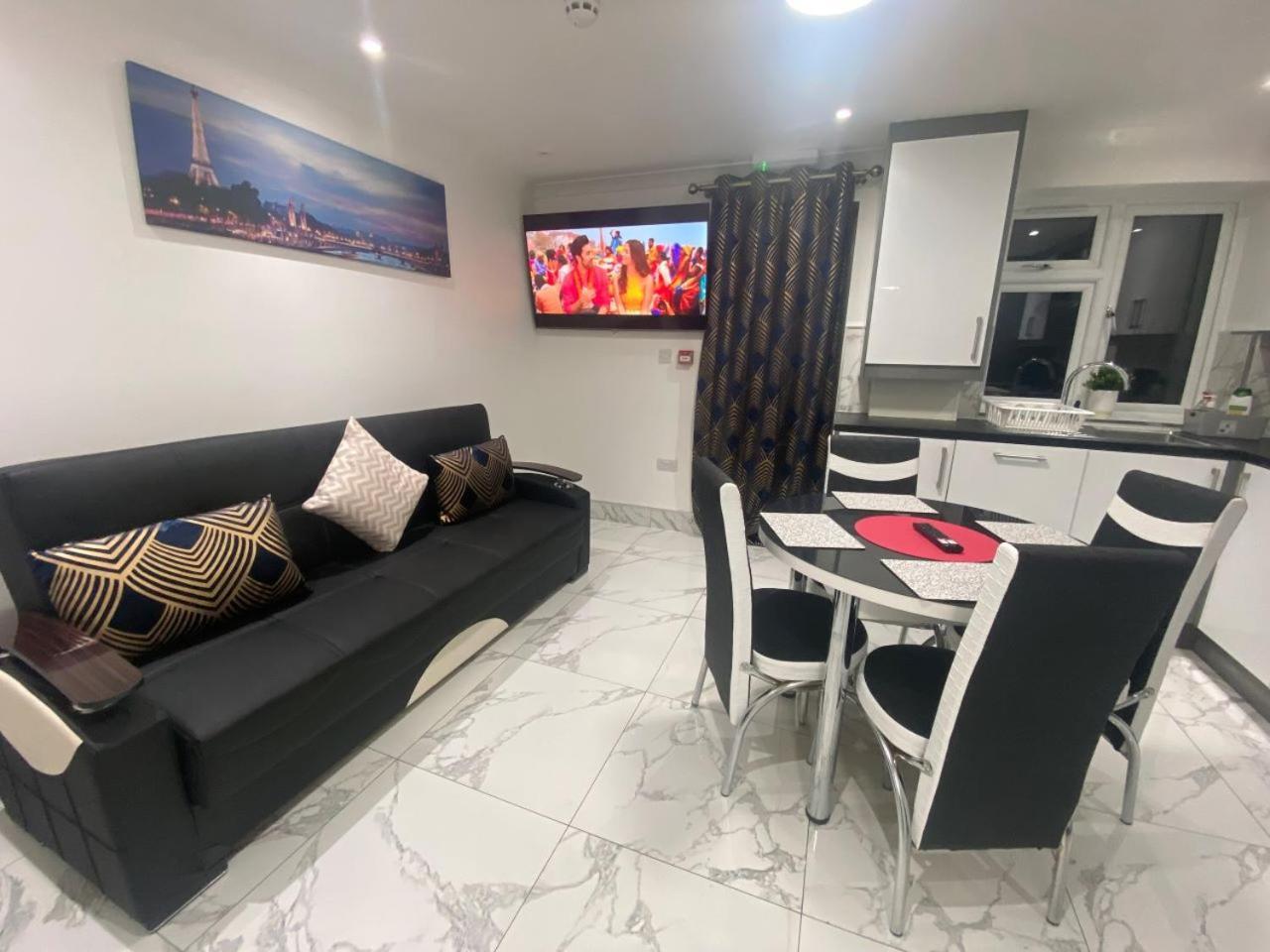 The Royal Boutique Oxford Lodge By London Sleep 6 هايس المظهر الخارجي الصورة